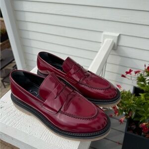 NWOB Women’s AGL Red Patent Leather Loafers 38.5